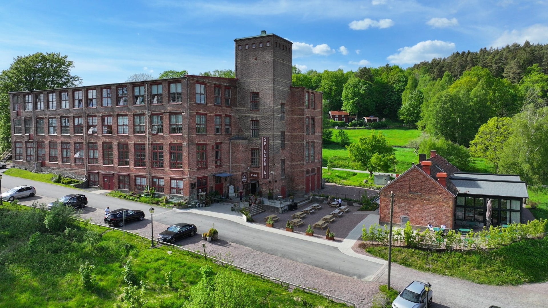 Spinneriet i Lindome utanför Göteborg där Gallery Art Events har sitt galleri